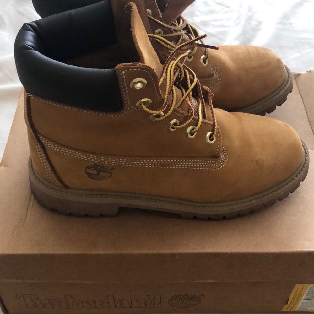 Timberland Boots - Picture 3 of 8